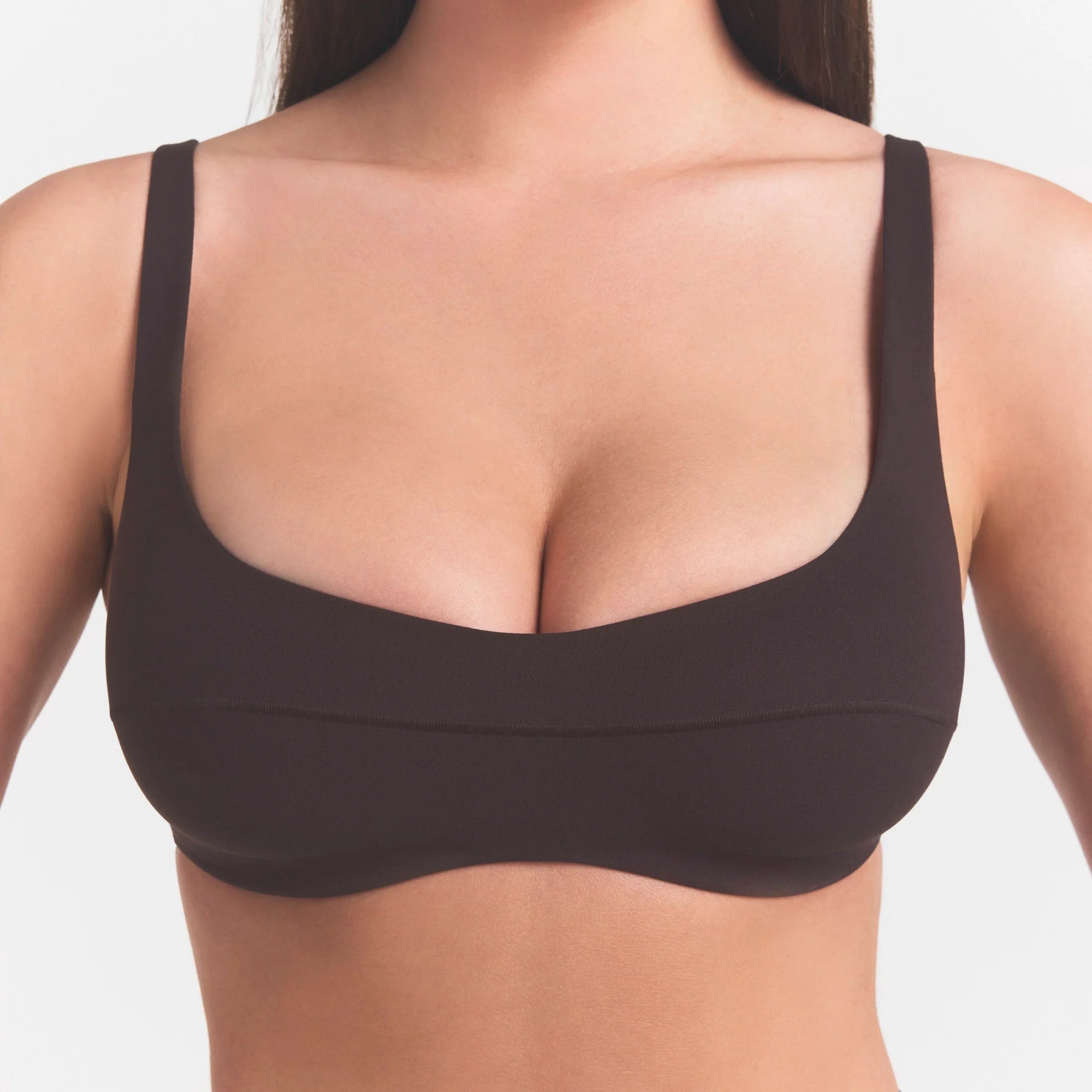 NikeSKIMS STUDIO STRETCH SEAM FRONT MICRO BRA | DARK ROAST