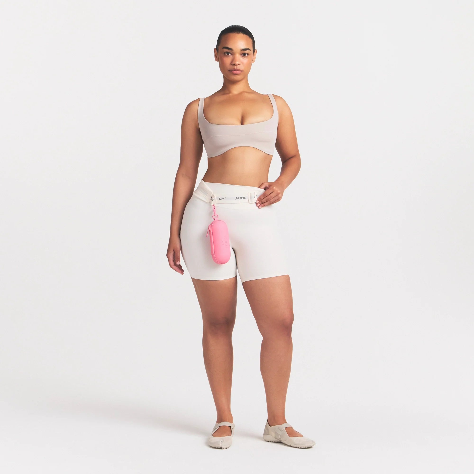 NikeSKIMS STUDIO STRETCH SEAM FRONT MICRO BRA | LINEN