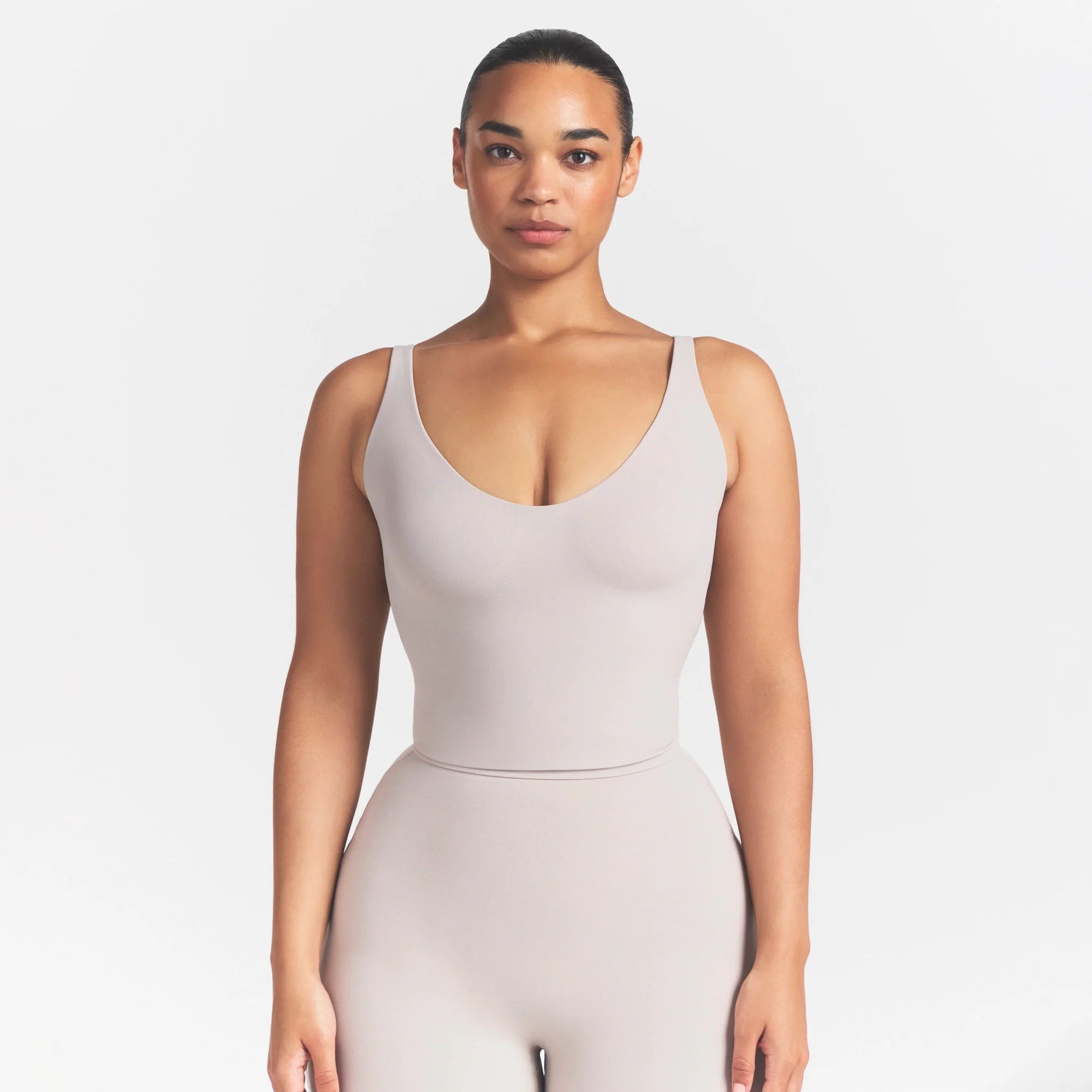 NikeSKIMS STUDIO STRETCH PLUNGE TANK | LINEN