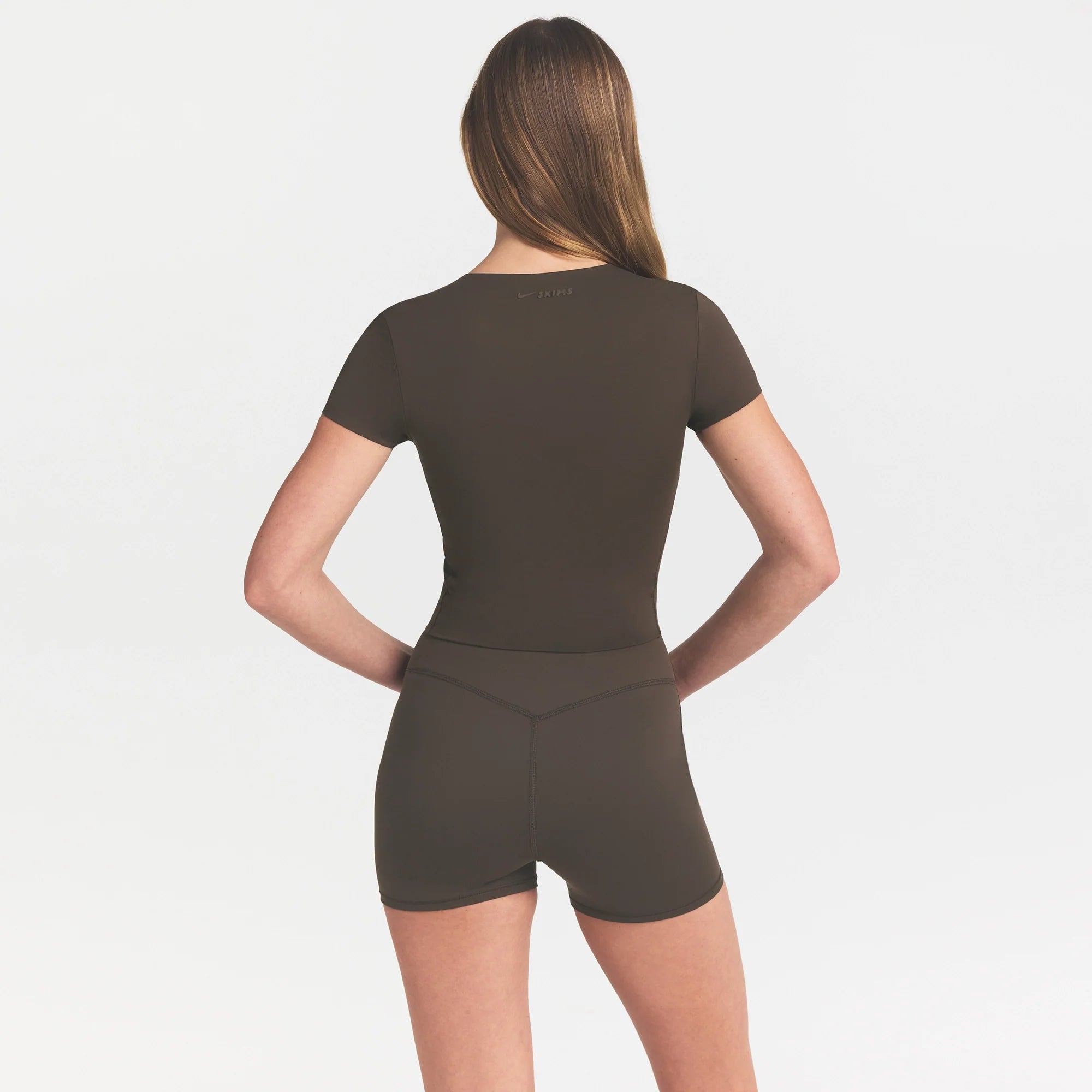 NikeSKIMS MATTE CROPPED CORSET T-SHIRT | DARK SEPIA