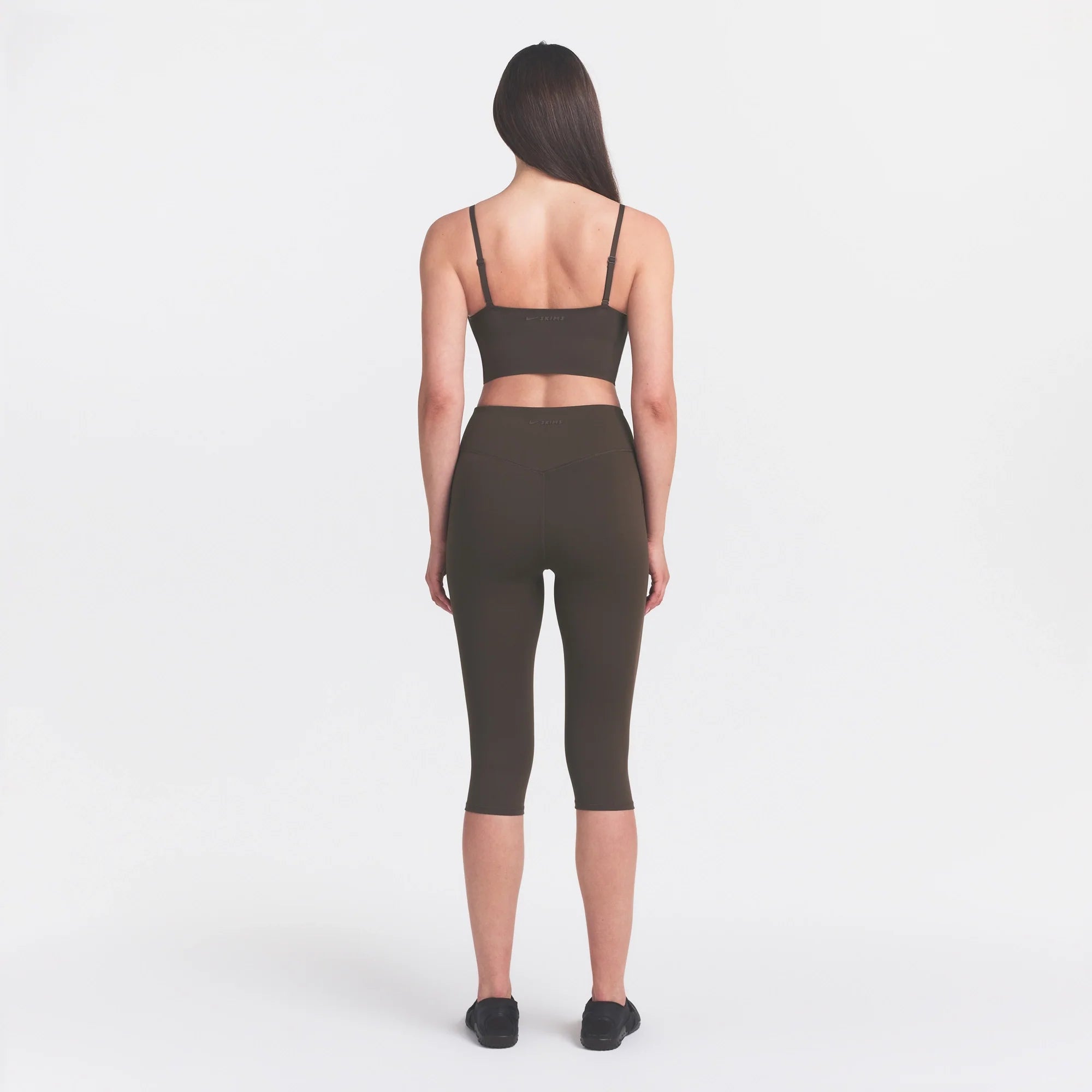 NikeSKIMS MATTE 17" CAPRI LEGGING | DARK SEPIA