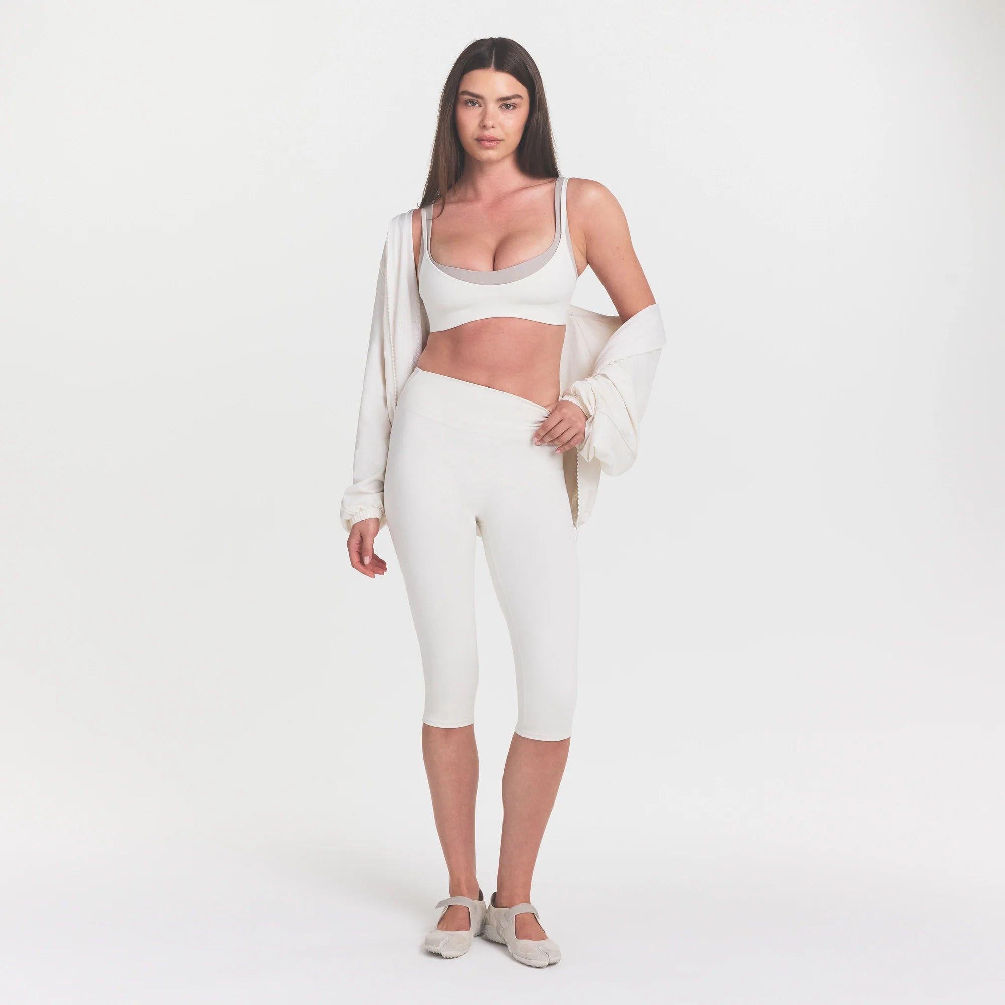 NikeSKIMS MATTE 17" CAPRI LEGGING | IVORY