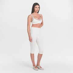 NikeSKIMS MATTE 17" CAPRI LEGGING | IVORY