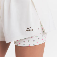 NikeSKIMS STRETCH NYLON RUNNER SHORT | IVORY