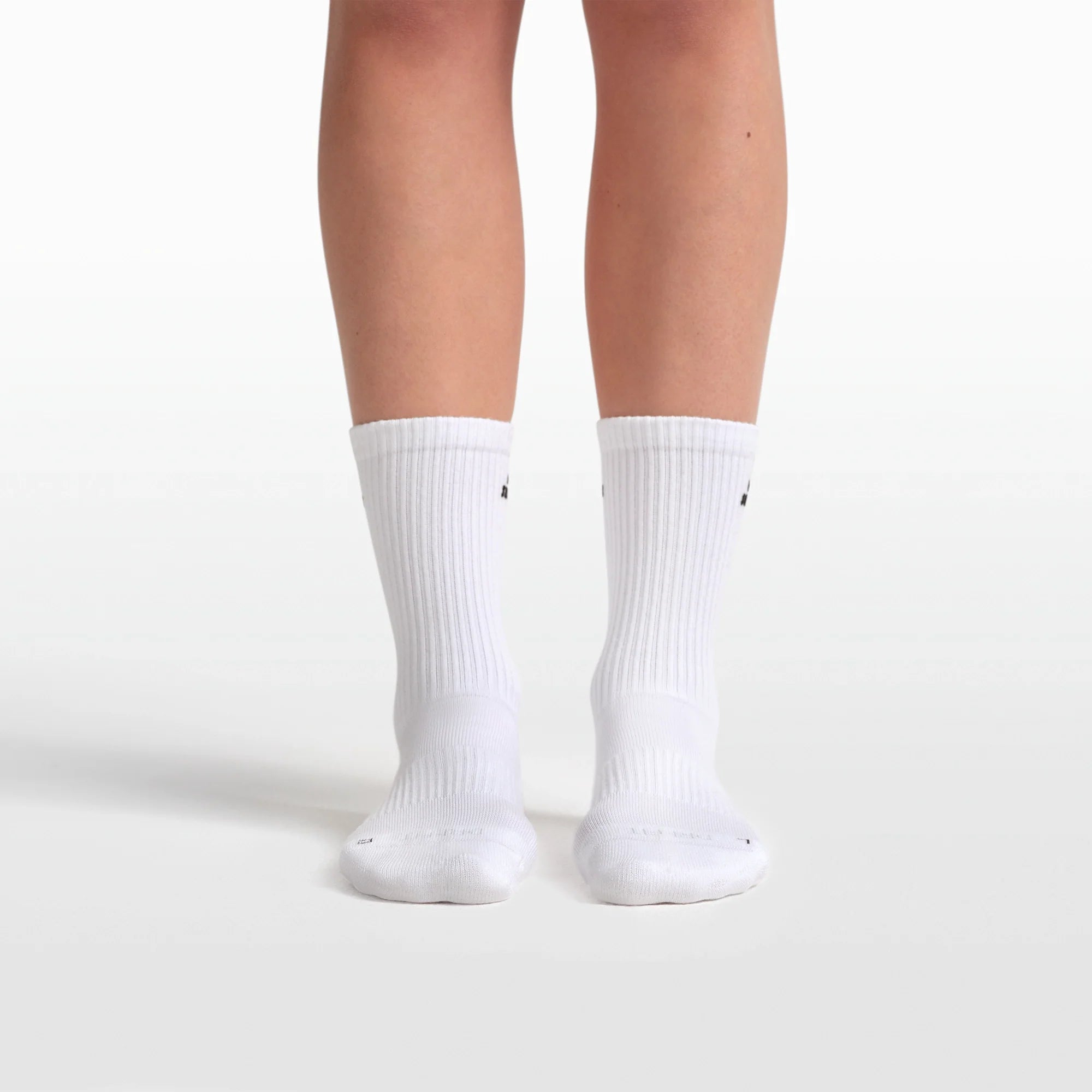 NikeSKIMS ACCESSORIES DRI-FIT��� PILATES GRIP CREW SOCK | SNOW