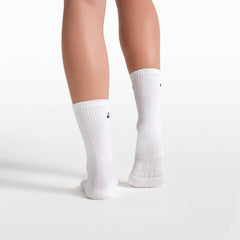 NikeSKIMS ACCESSORIES DRI-FIT��� PILATES GRIP CREW SOCK | SNOW