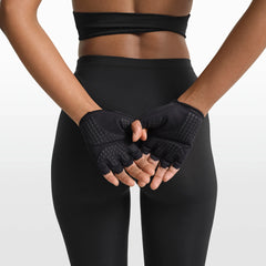 NikeSKIMS ACCESSORIES TRAINING GLOVES | OBSIDIAN