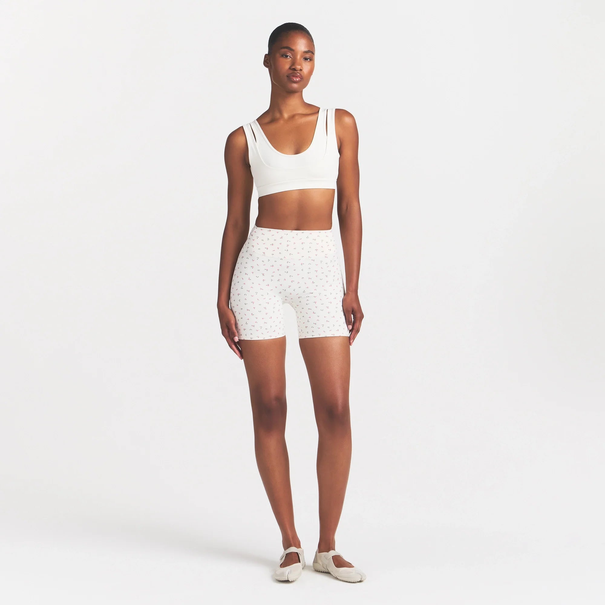 NikeSKIMS MATTE 5" BIKER SHORT | DITSY FLORAL PRINT