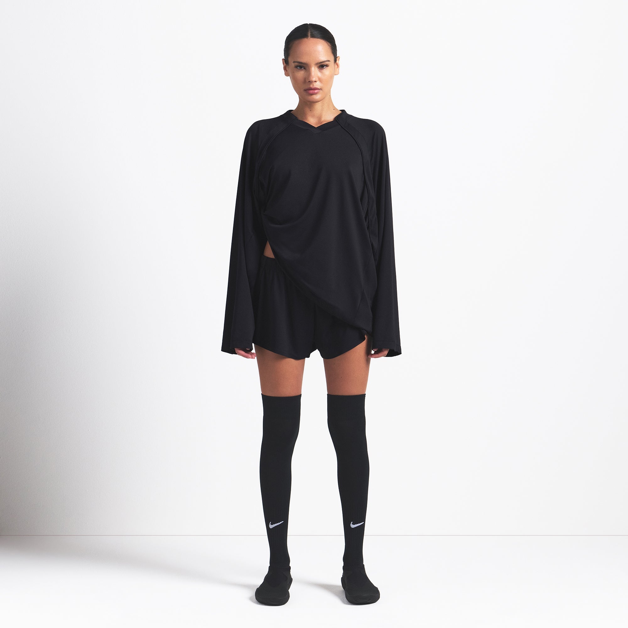 NikeSKIMS AIRY V-NECK OVERSIZED LONG SLEEVE TOP | OBSIDIAN