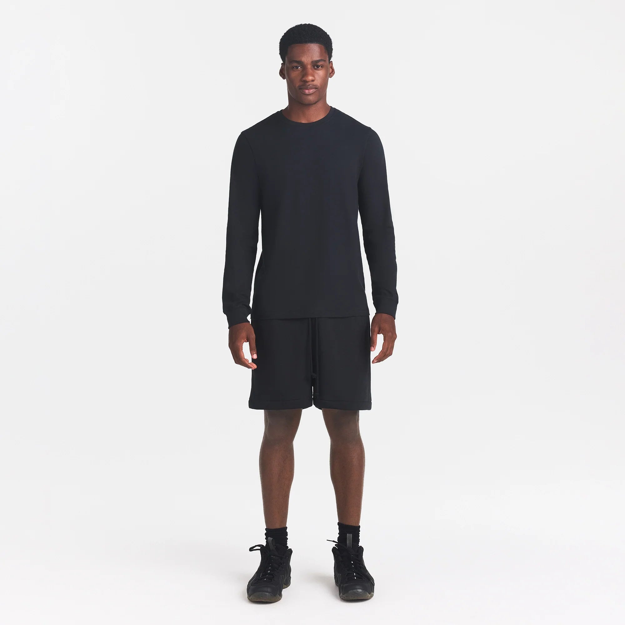 SKIMS COTTON MENS CLASSIC LONG SLEEVE T-SHIRT | ONYX