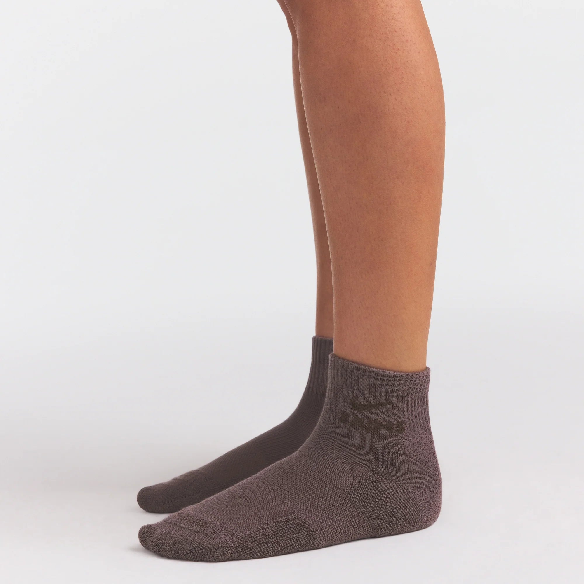 NikeSKIMS ACCESSORIES DRI-FIT��� QUARTER CREW SOCK 3-PACK | COBALT MULTI