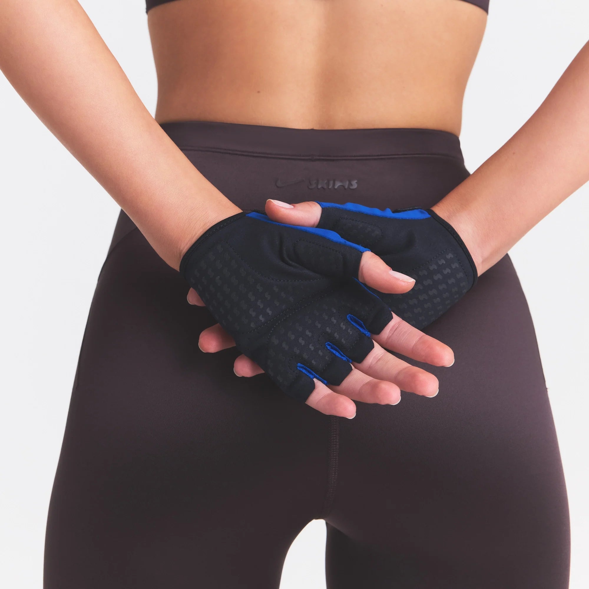 NikeSKIMS ACCESSORIES TRAINING GLOVES | COBALT AND OBSIDIAN