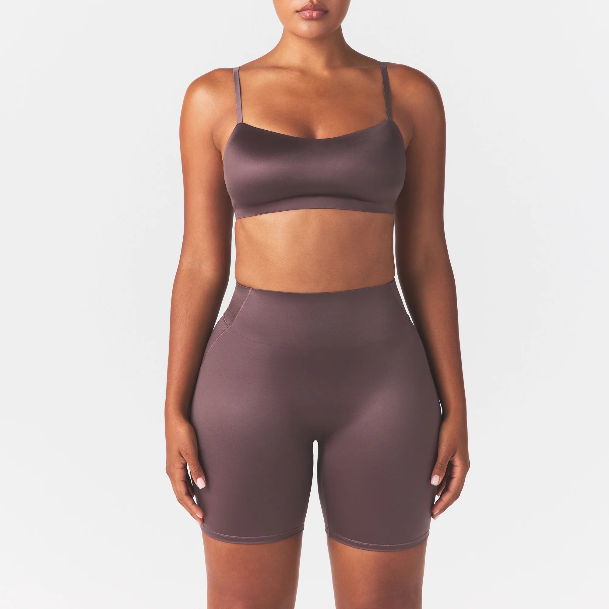 NikeSKIMS SATIN SHINE BONDED WAIST 7" BIKER SHORT | RESIN
