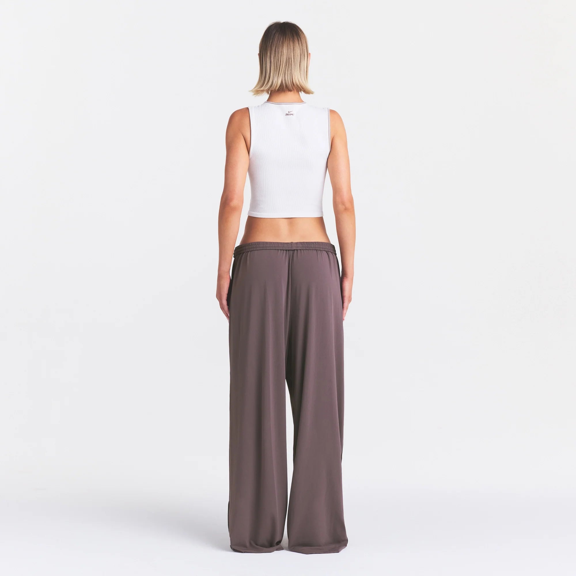NikeSKIMS STRETCH KNIT WIDE LEG PANT | RESIN