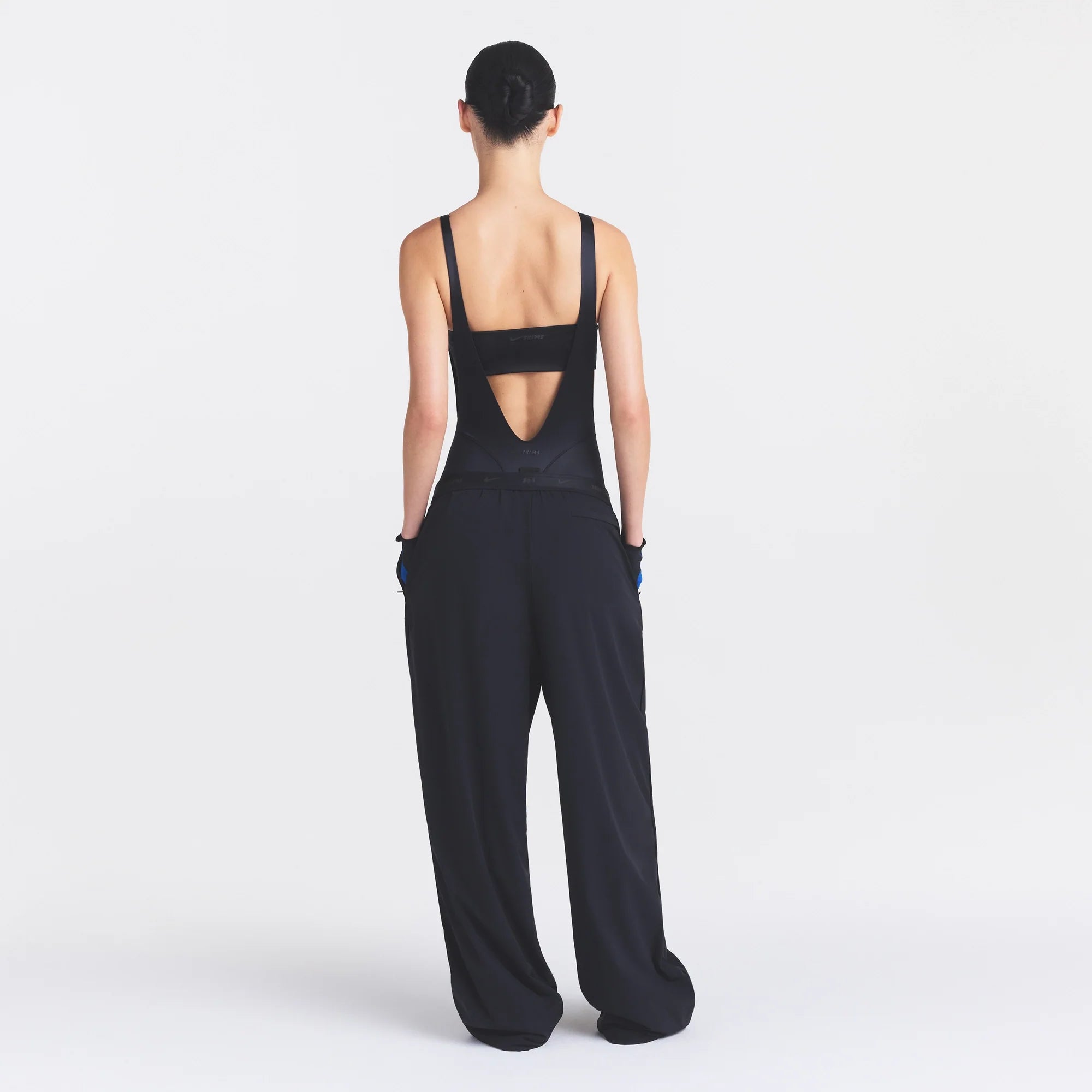 NikeSKIMS STRETCH NYLON OVERSIZED PANT | OBSIDIAN