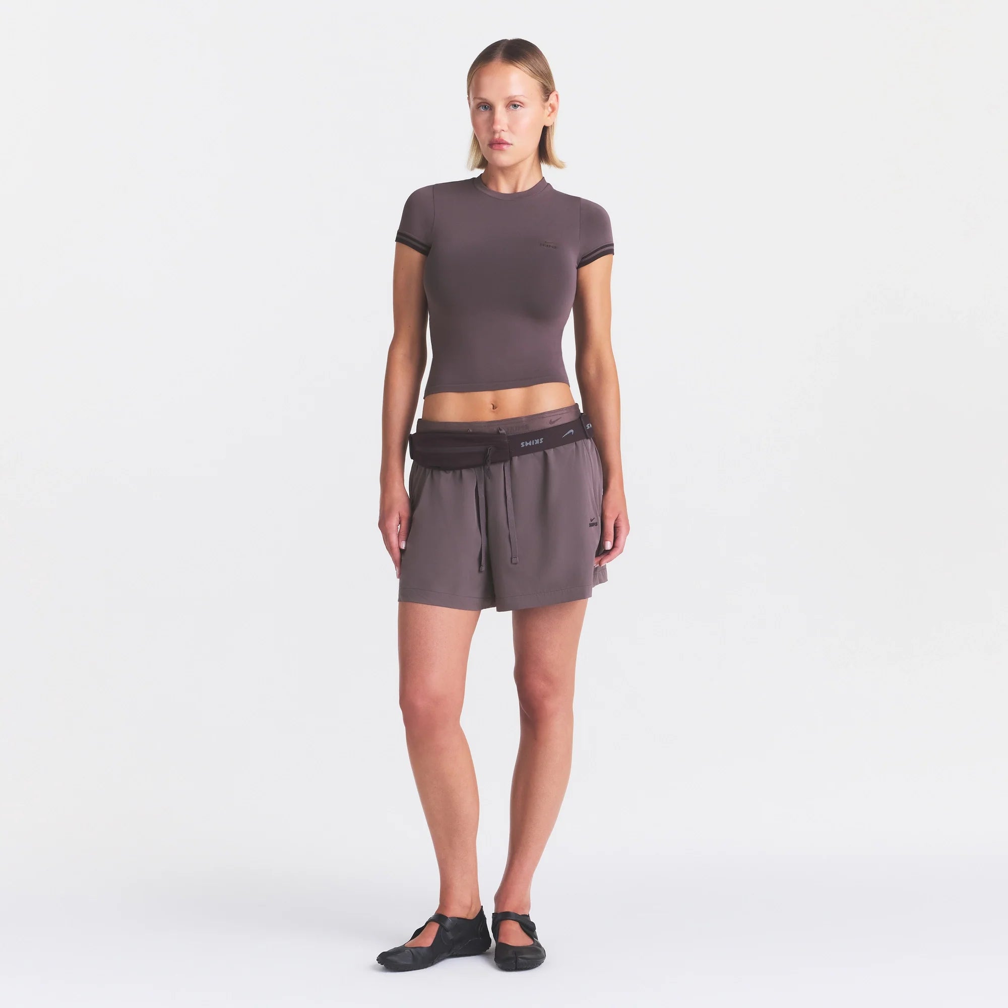 NikeSKIMS STRETCH NYLON 5" TRACK SHORT | RESIN