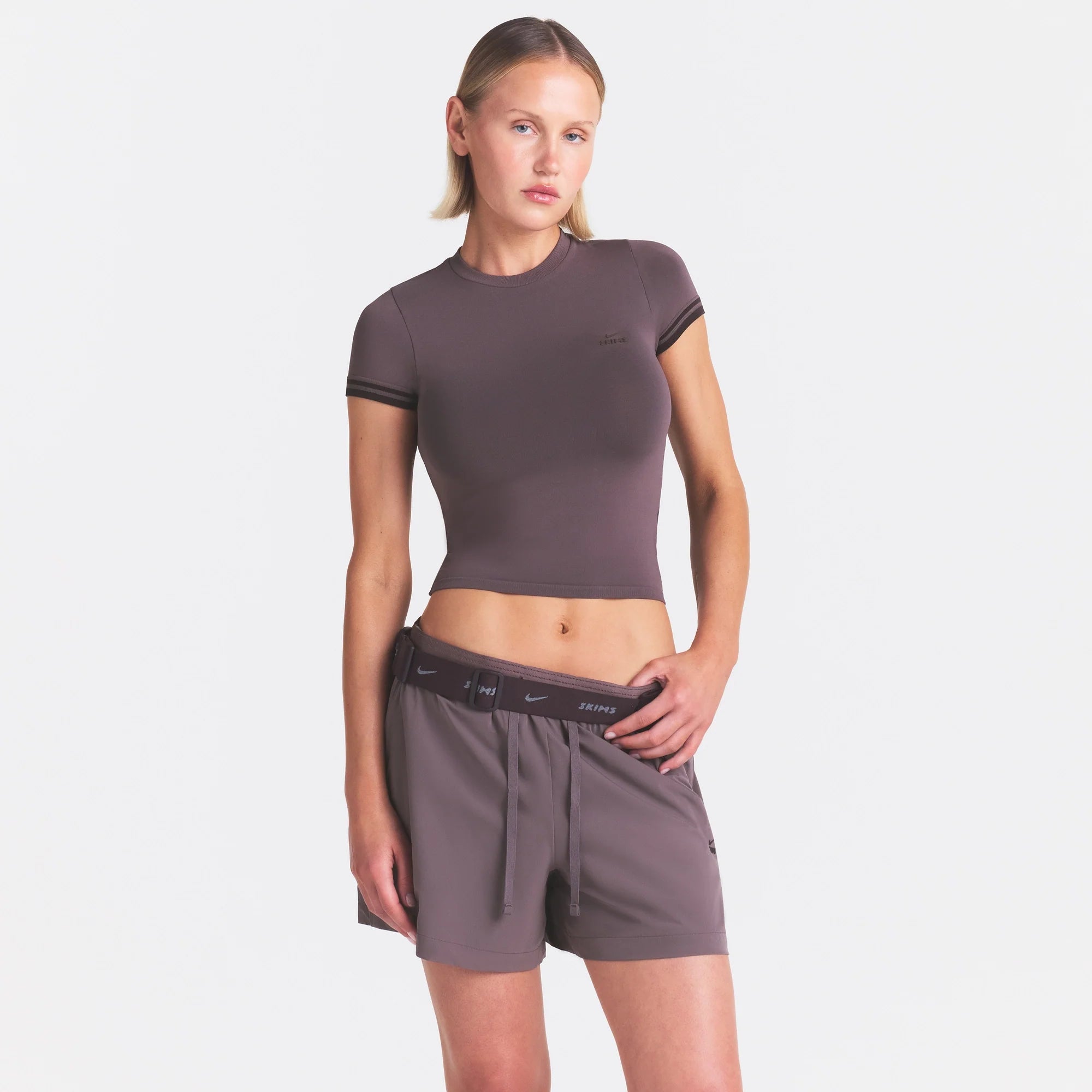 NikeSKIMS STRETCH NYLON 5" TRACK SHORT | RESIN