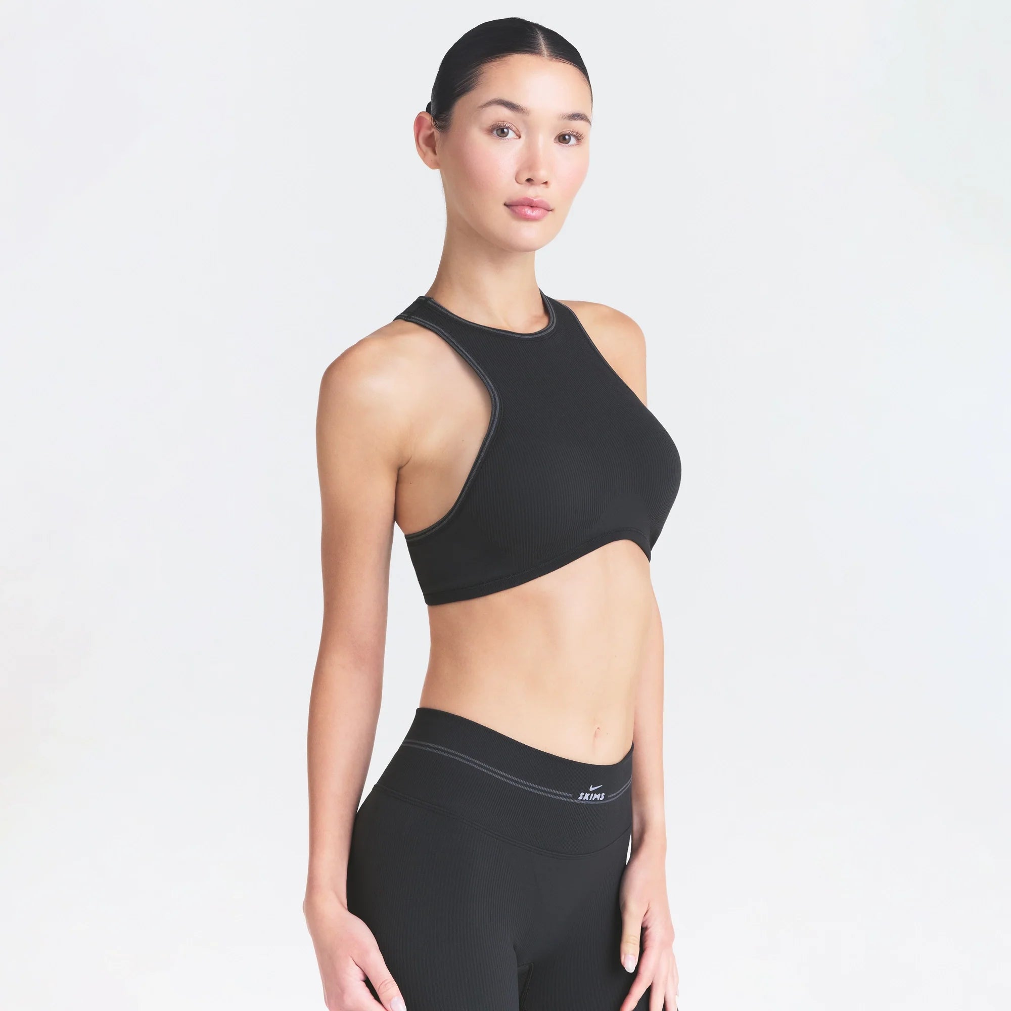 NikeSKIMS RIBBED SEAMLESS RACER FRONT BRA | OBSIDIAN