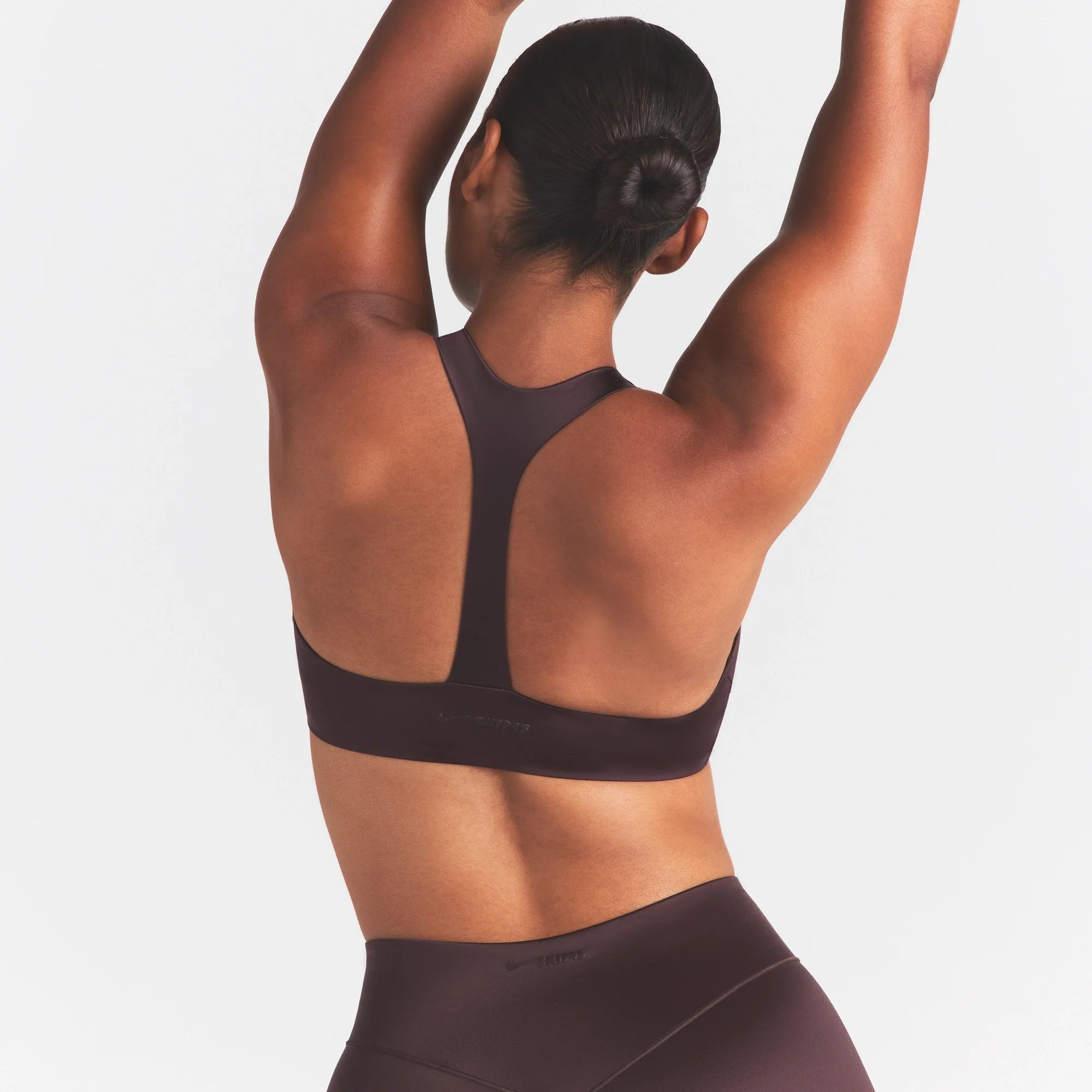 NikeSKIMS SATIN SHINE PLUNGE T-BACK BRA | PHOENIX