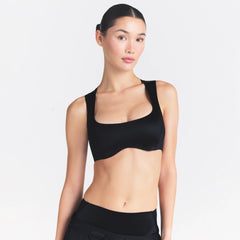 NikeSKIMS SATIN SHINE WIDE SCOOP BRA | OBSIDIAN