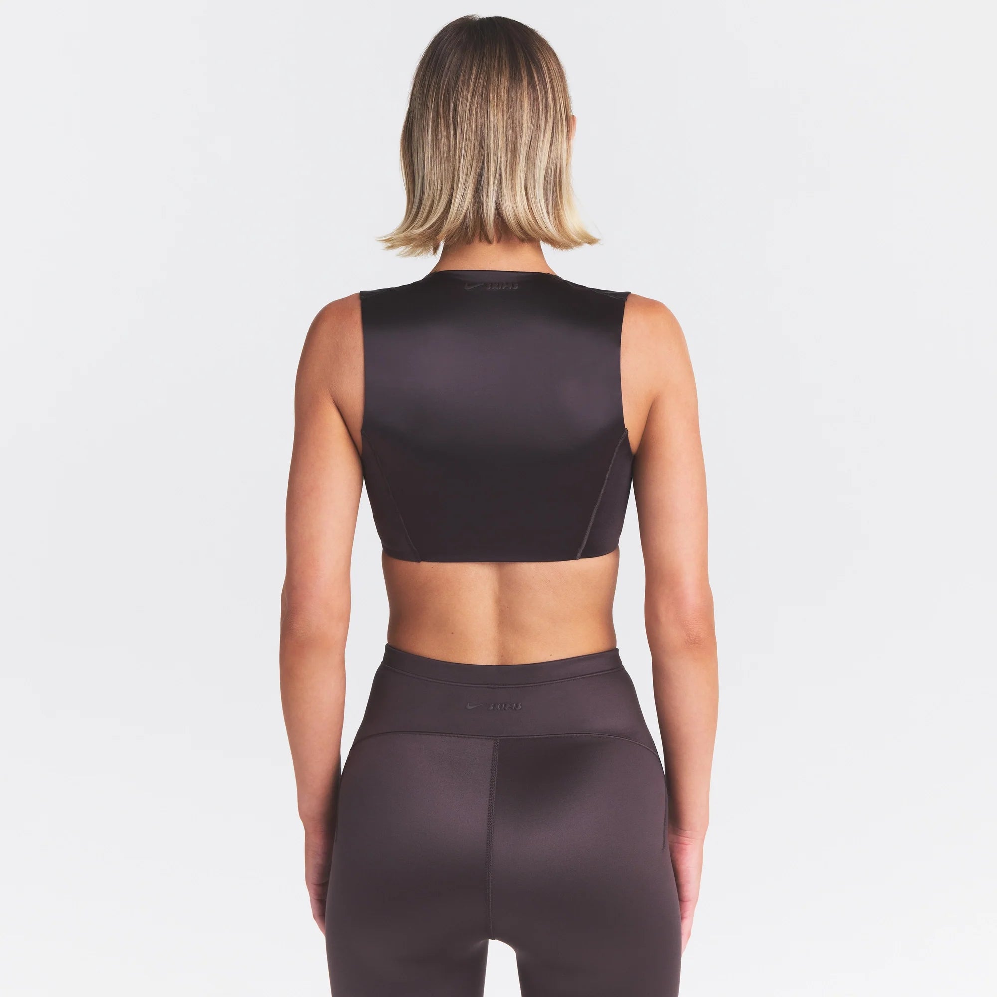 NikeSKIMS SATIN SHINE WIDE SCOOP BRA | PHOENIX