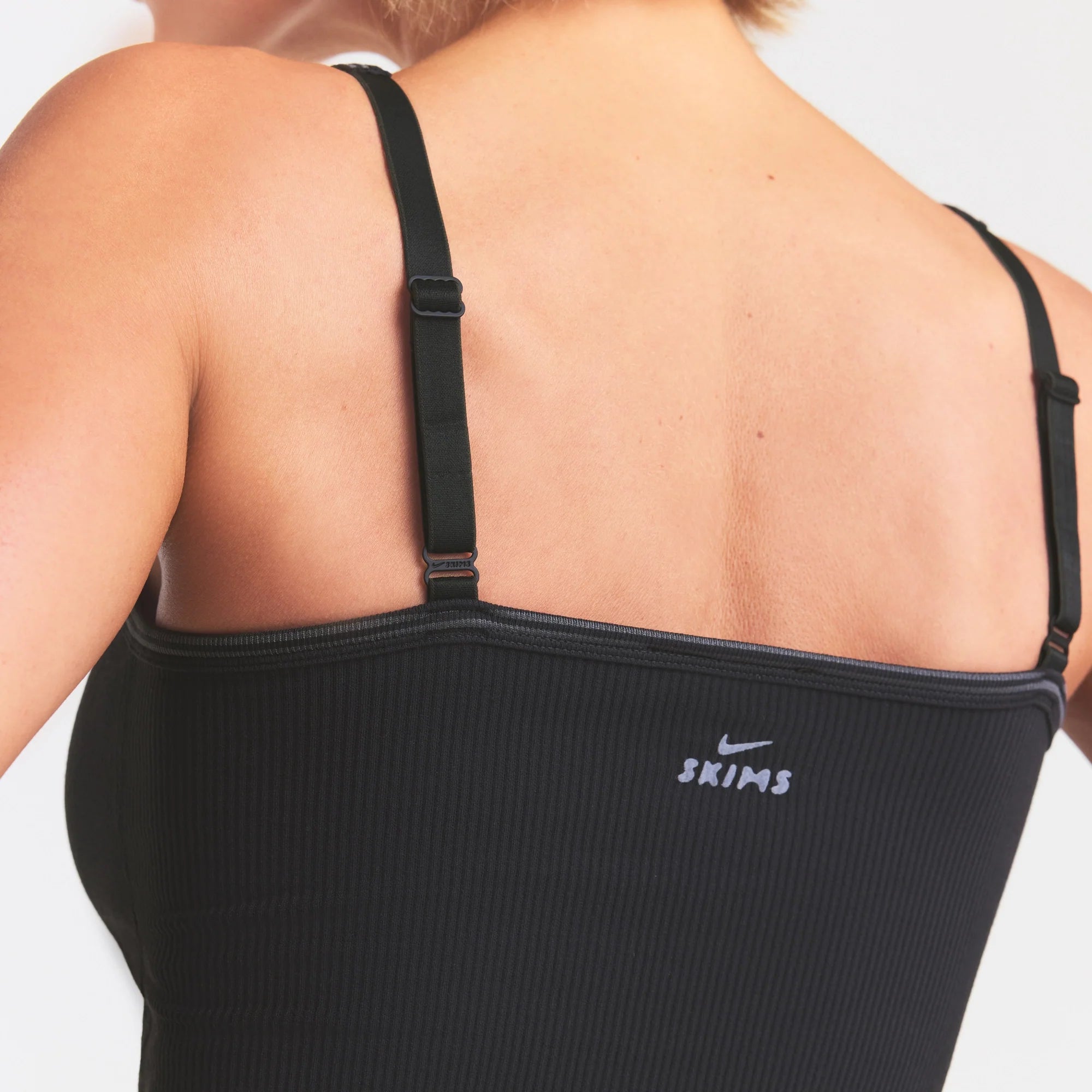 NikeSKIMS RIBBED SEAMLESS CAMI | OBSIDIAN