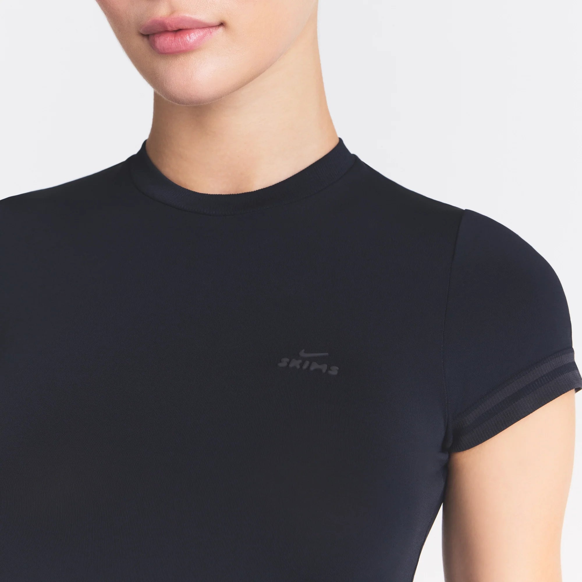 NikeSKIMS STRETCH KNIT CROPPED T-SHIRT | OBSIDIAN