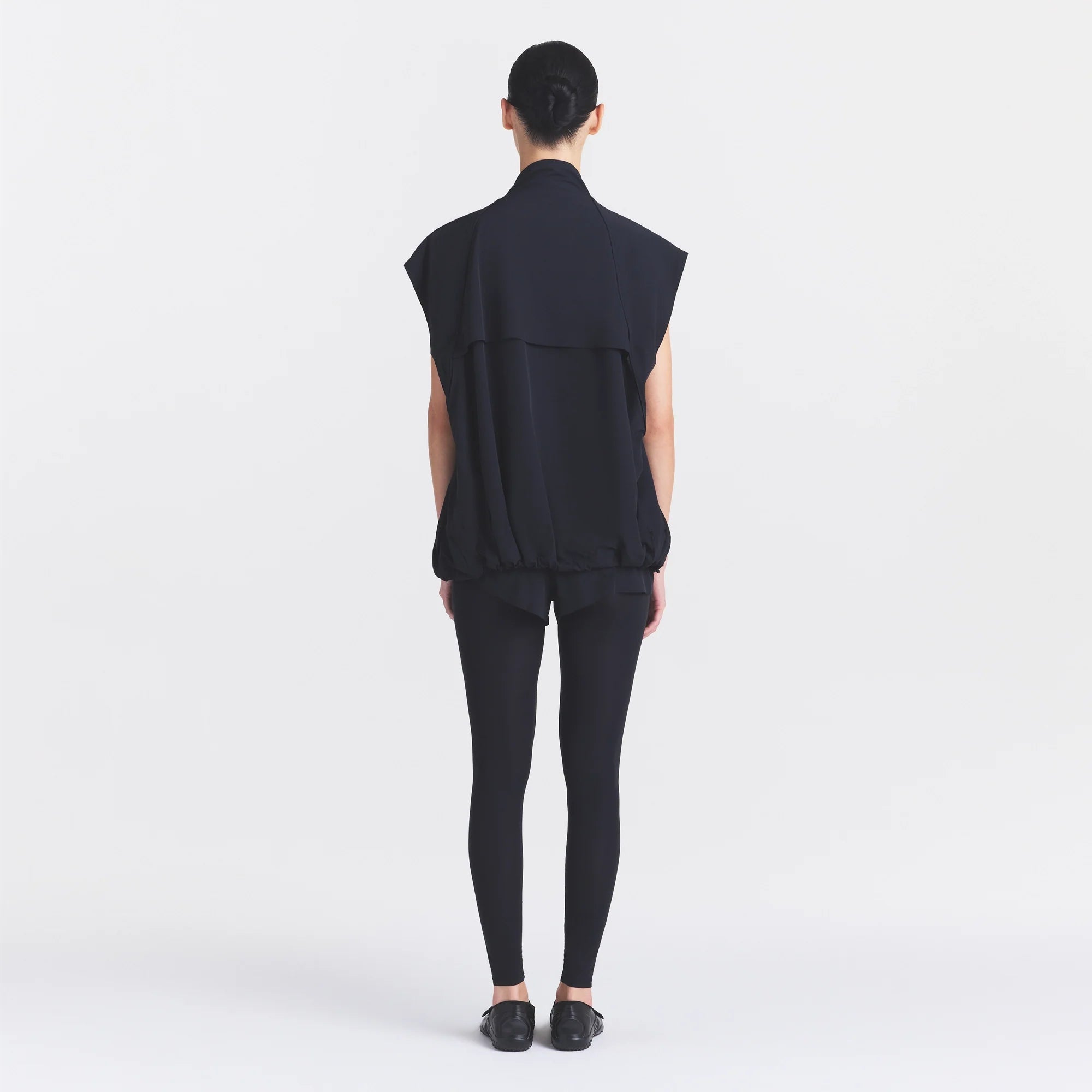 NikeSKIMS STRETCH NYLON OVERSIZED VEST | OBSIDIAN