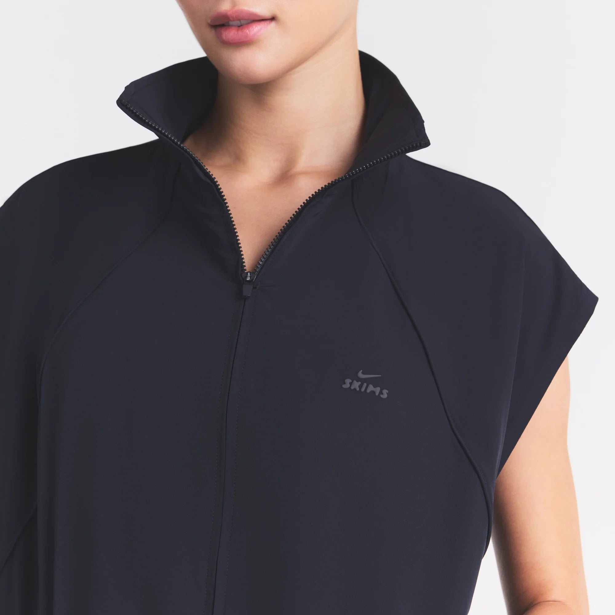 NikeSKIMS STRETCH NYLON OVERSIZED VEST | OBSIDIAN