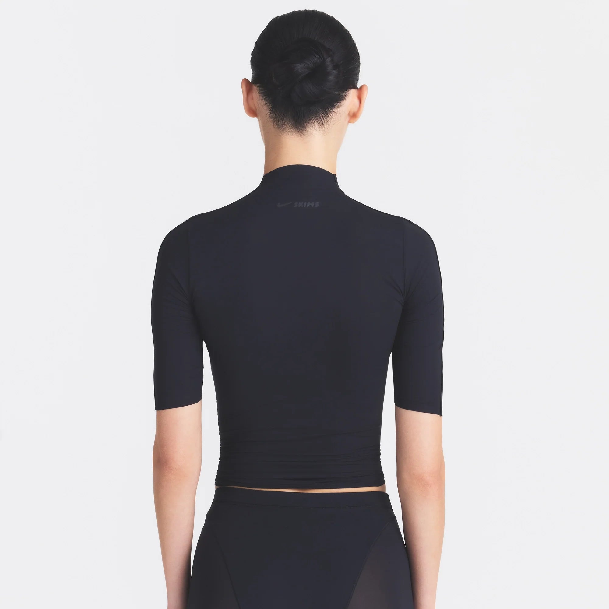 NikeSKIMS WEIGHTLESS LAYERS MOCK NECK SHORT SLEEVE T-SHIRT | OBSIDIAN
