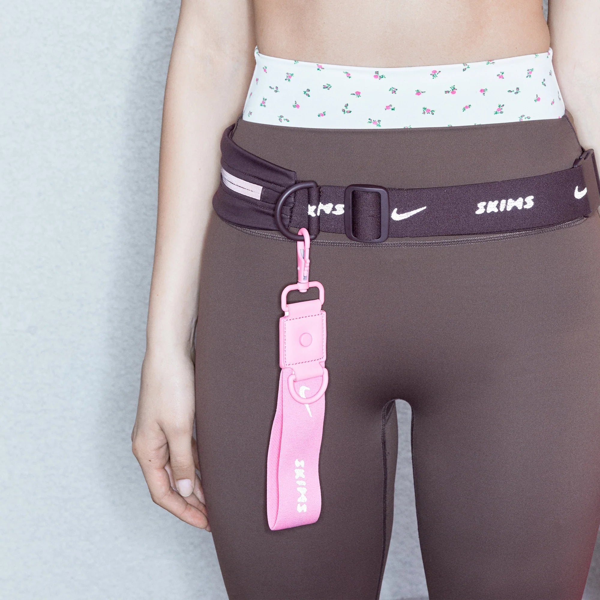 NikeSKIMS ACCESSORIES KEYCHAIN WRISTLET | LIGHT FLAMINGO