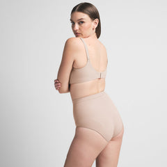 SEAMLESS SCULPT MID WAIST BRIEF | MICA