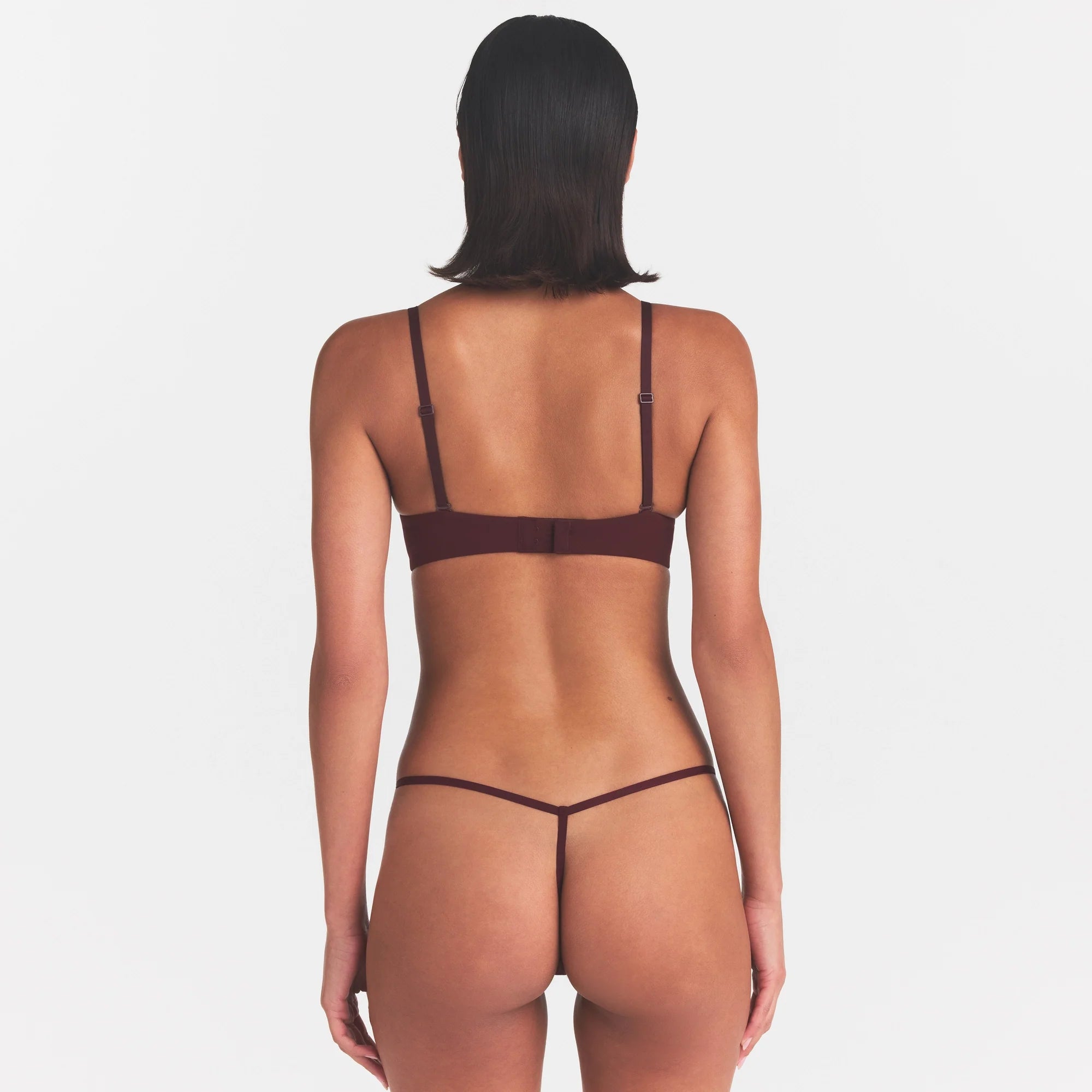 FITS EVERYBODY T-STRING THONG | CURRANT