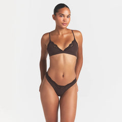 FITS EVERYBODY LACE DIPPED THONG | ESPRESSO