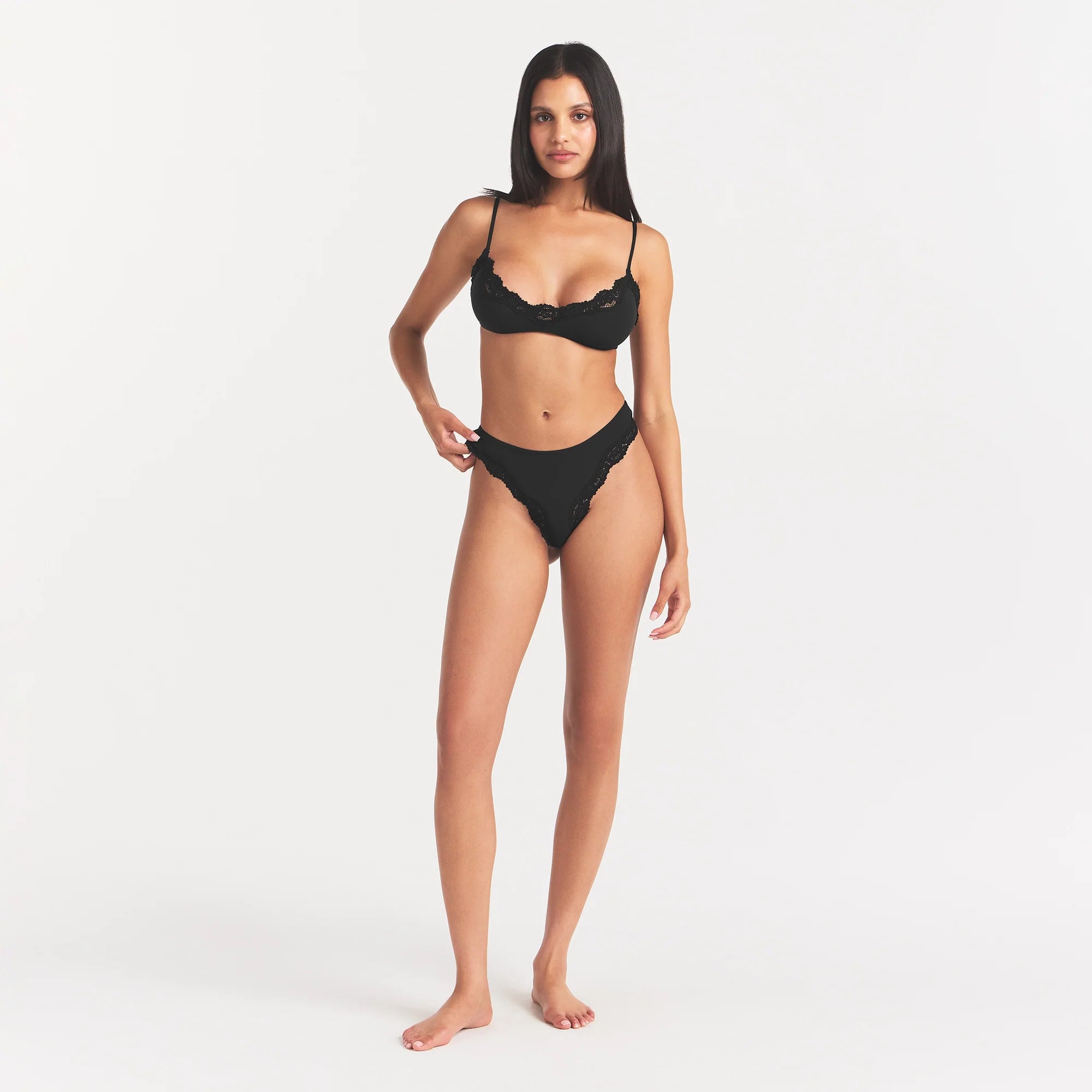 FITS EVERYBODY LACE TANGA | ONYX