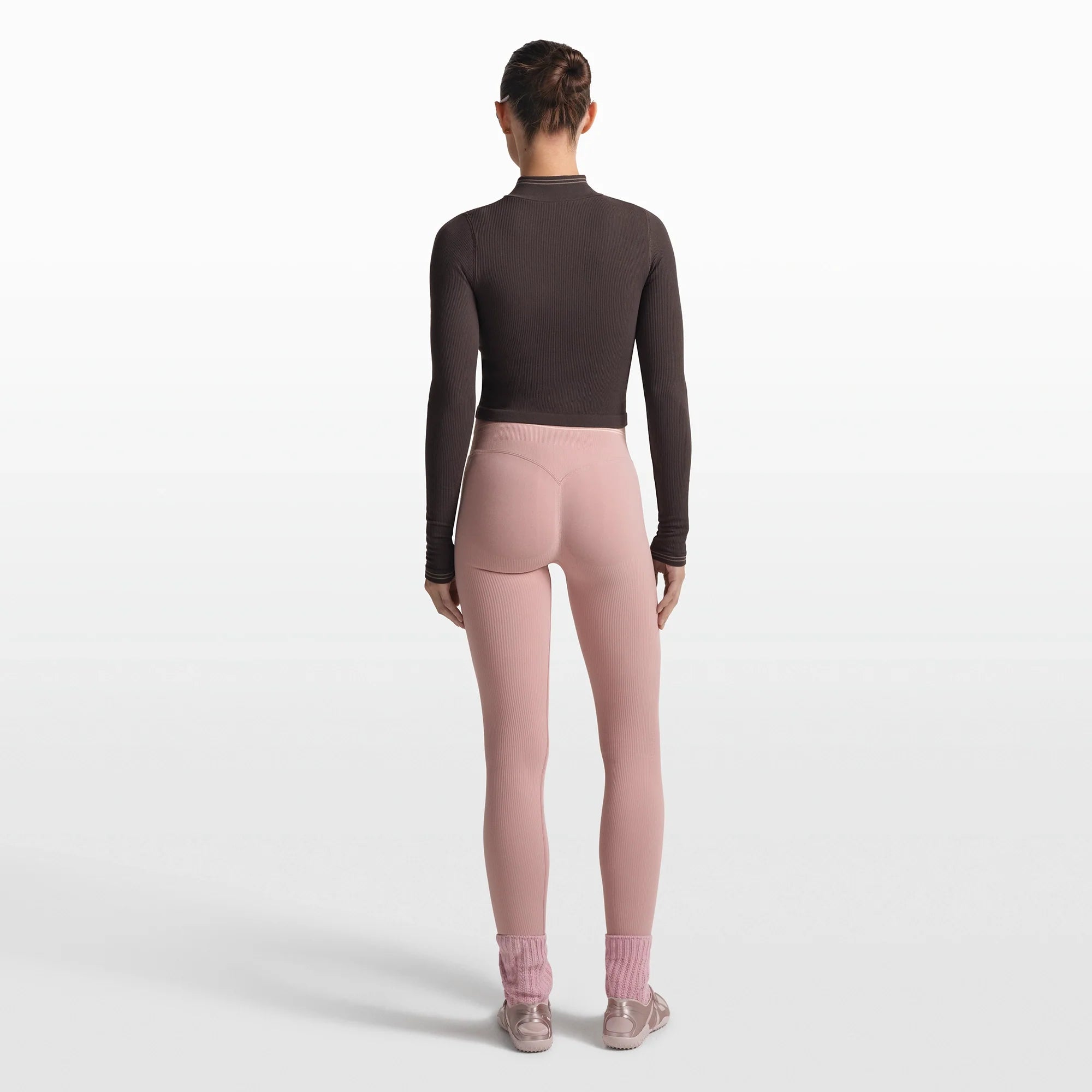 NikeSKIMS RIBBED SEAMLESS 26" LEGGING | HIMALAYAN