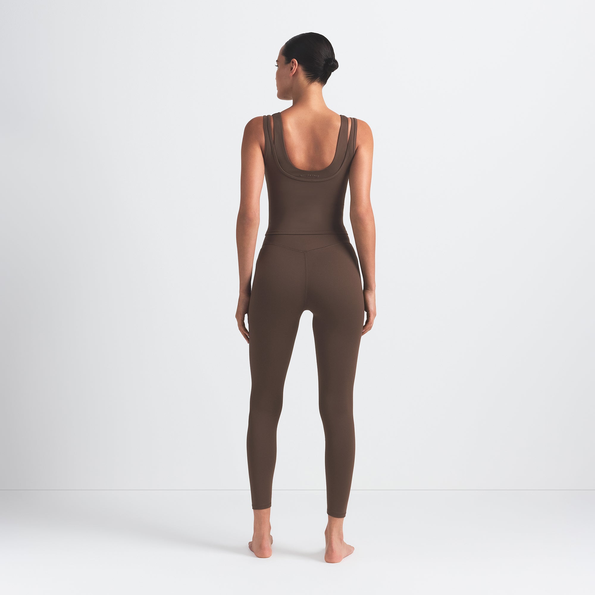 NikeSKIMS MATTE KNEE GRIP 26" LEGGING | DARK SEPIA
