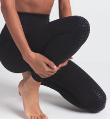 NikeSKIMS MATTE KNEE GRIP 26" LEGGING | OBSIDIAN