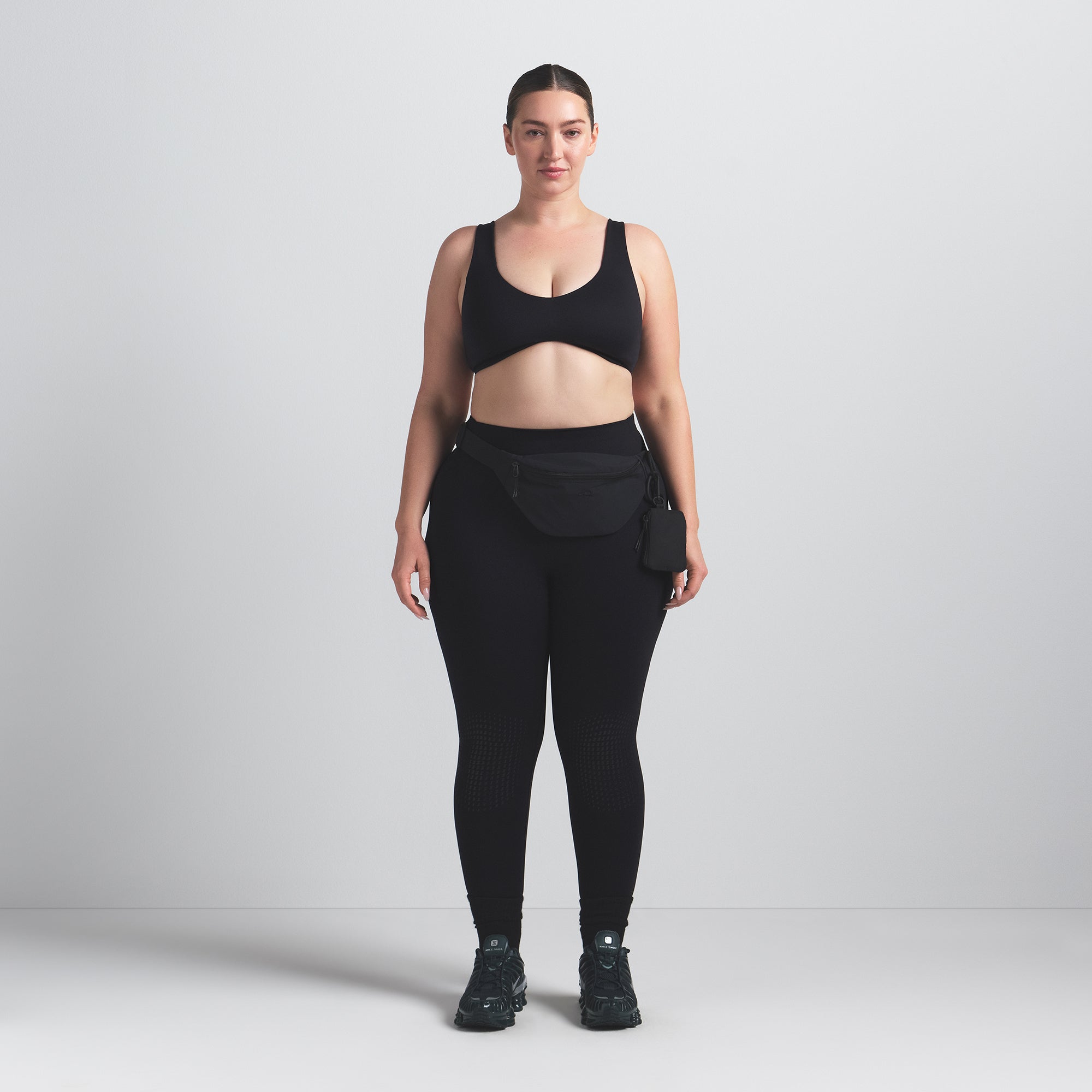 NikeSKIMS MATTE KNEE GRIP 26" LEGGING | OBSIDIAN