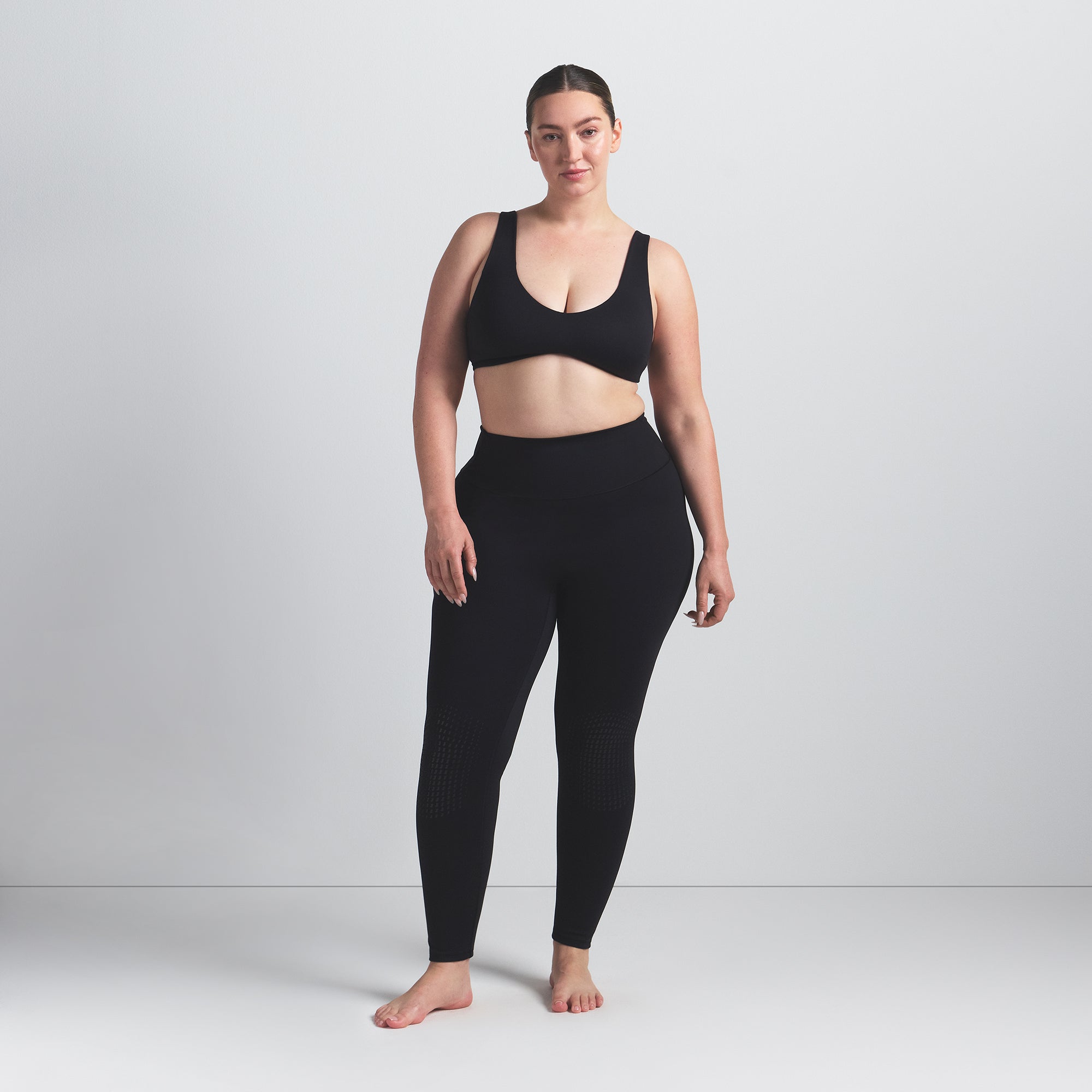NikeSKIMS MATTE KNEE GRIP 26" LEGGING | OBSIDIAN
