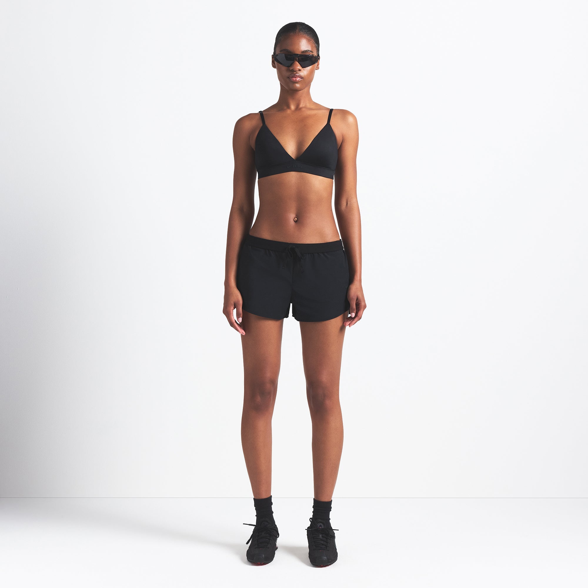 NikeSKIMS WOVEN NYLON 2.5" RUNNER SHORT | OBSIDIAN