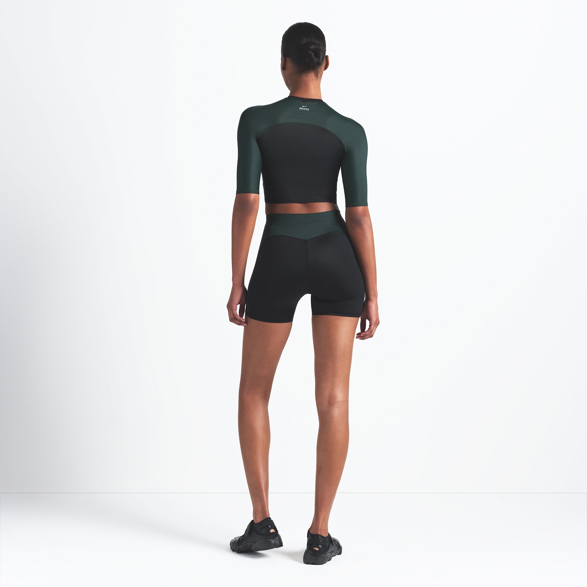 NikeSKIMS SHINE 5" BIKER SHORT | OBSIDIAN AND DARK TEAL
