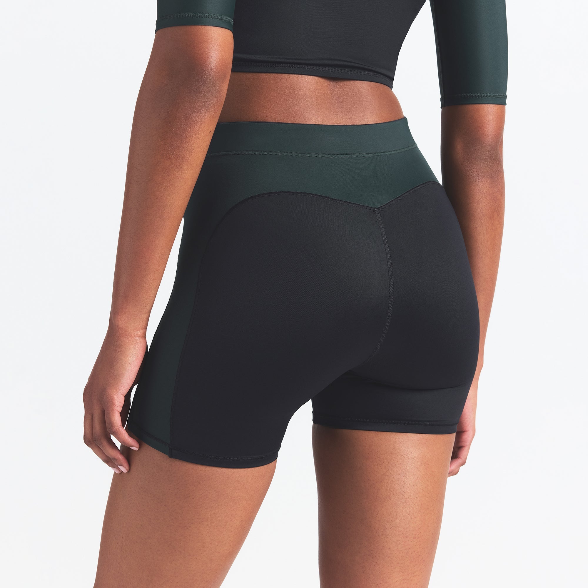 NikeSKIMS SHINE 5" BIKER SHORT | OBSIDIAN AND DARK TEAL