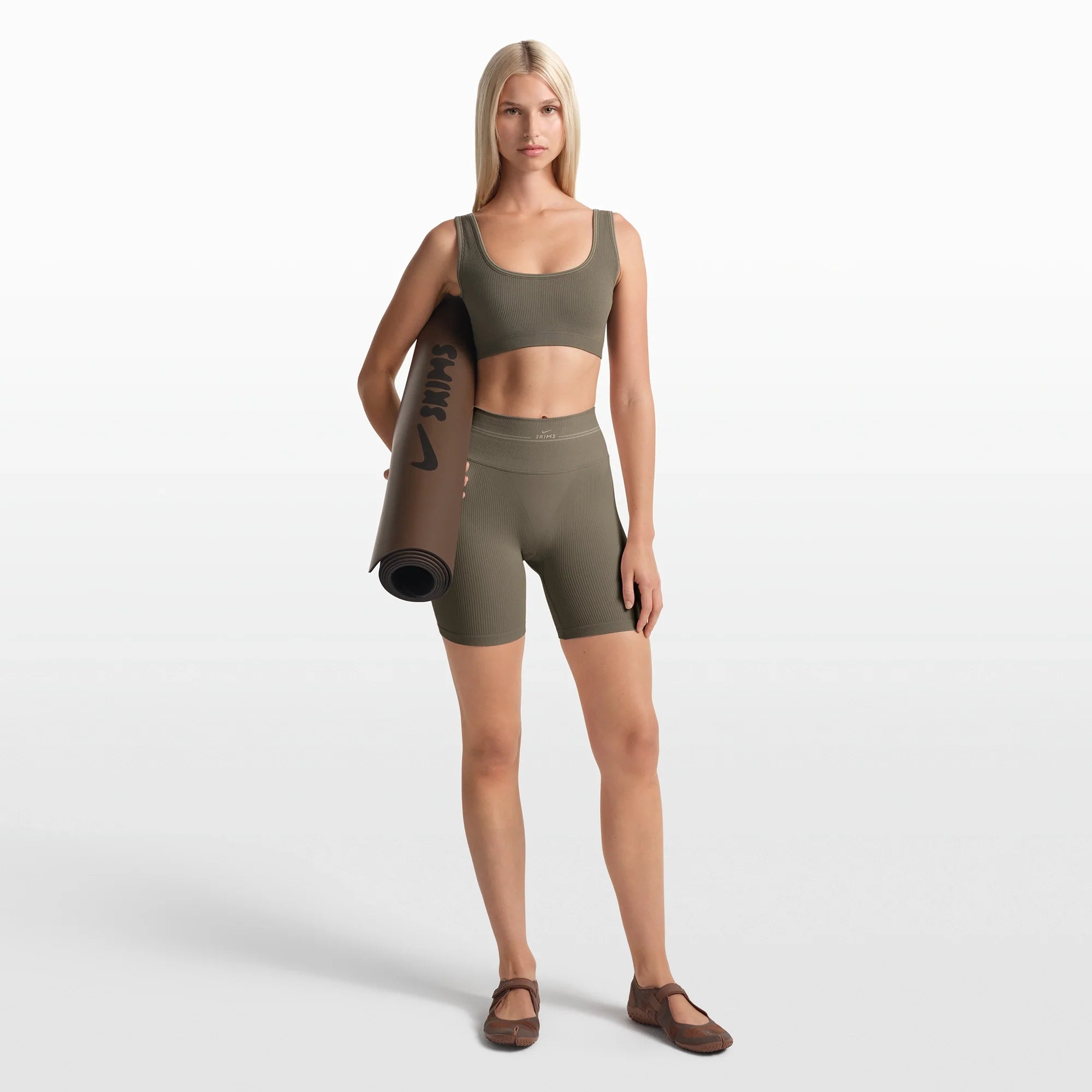 NikeSKIMS RIBBED SEAMLESS 5" BIKER SHORT | DUSTY OAKMOSS