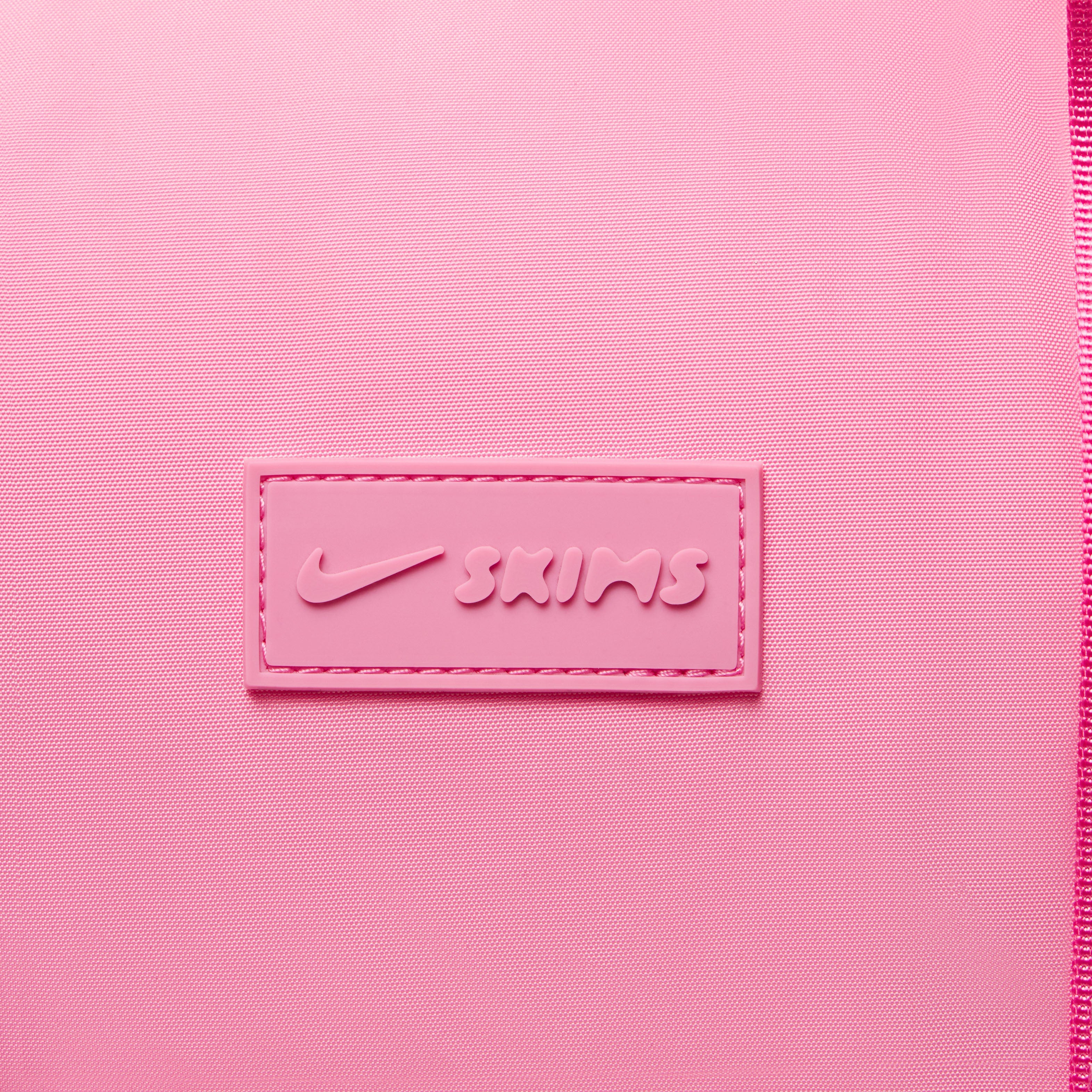 NikeSKIMS ACCESSORIES PUFFER GYM BAG | LIGHT FLAMINGO