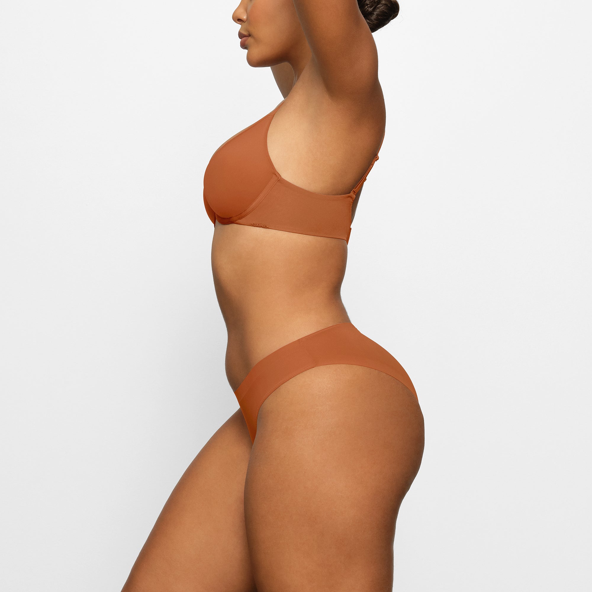 WEIGHTLESS SCOOP BRA | BRONZE