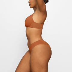WEIGHTLESS SCOOP BRA | BRONZE