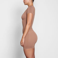 SOFT SMOOTHING SEAMLESS T-SHIRT | SIENNA