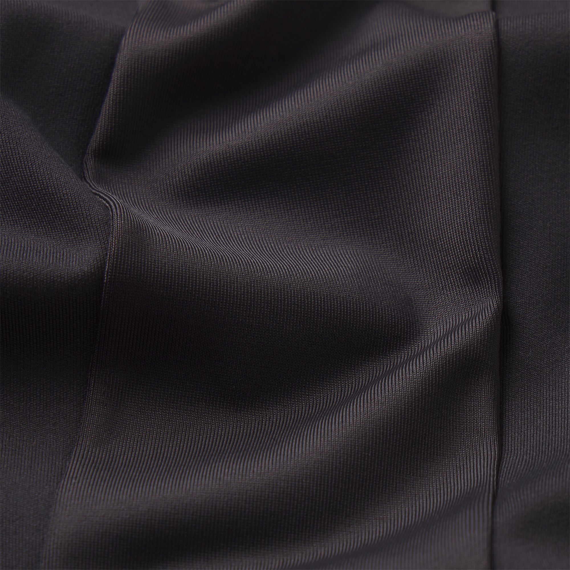 NikeSKIMS MATTE SHINE MIX CROPPED BABY T-SHIRT | OBSIDIAN AND IGNEOUS