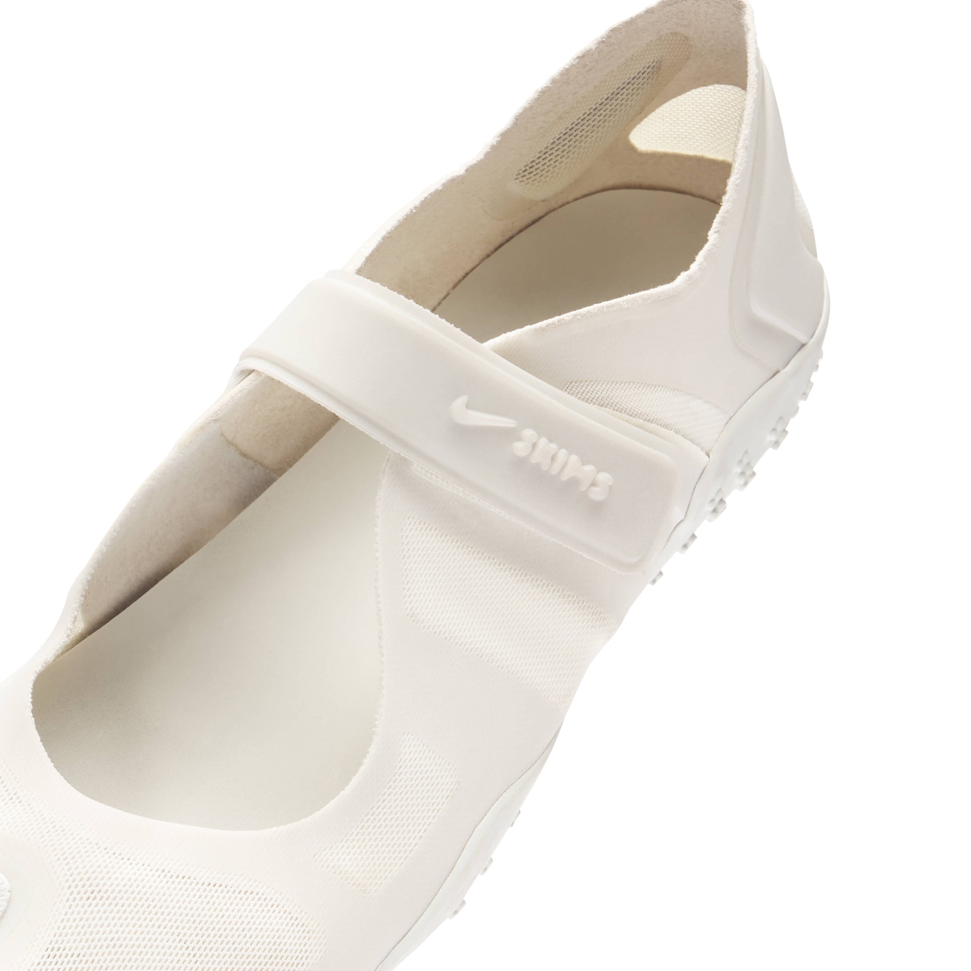 NikeSKIMS FOOTWEAR RIFT MESH | LT BONE